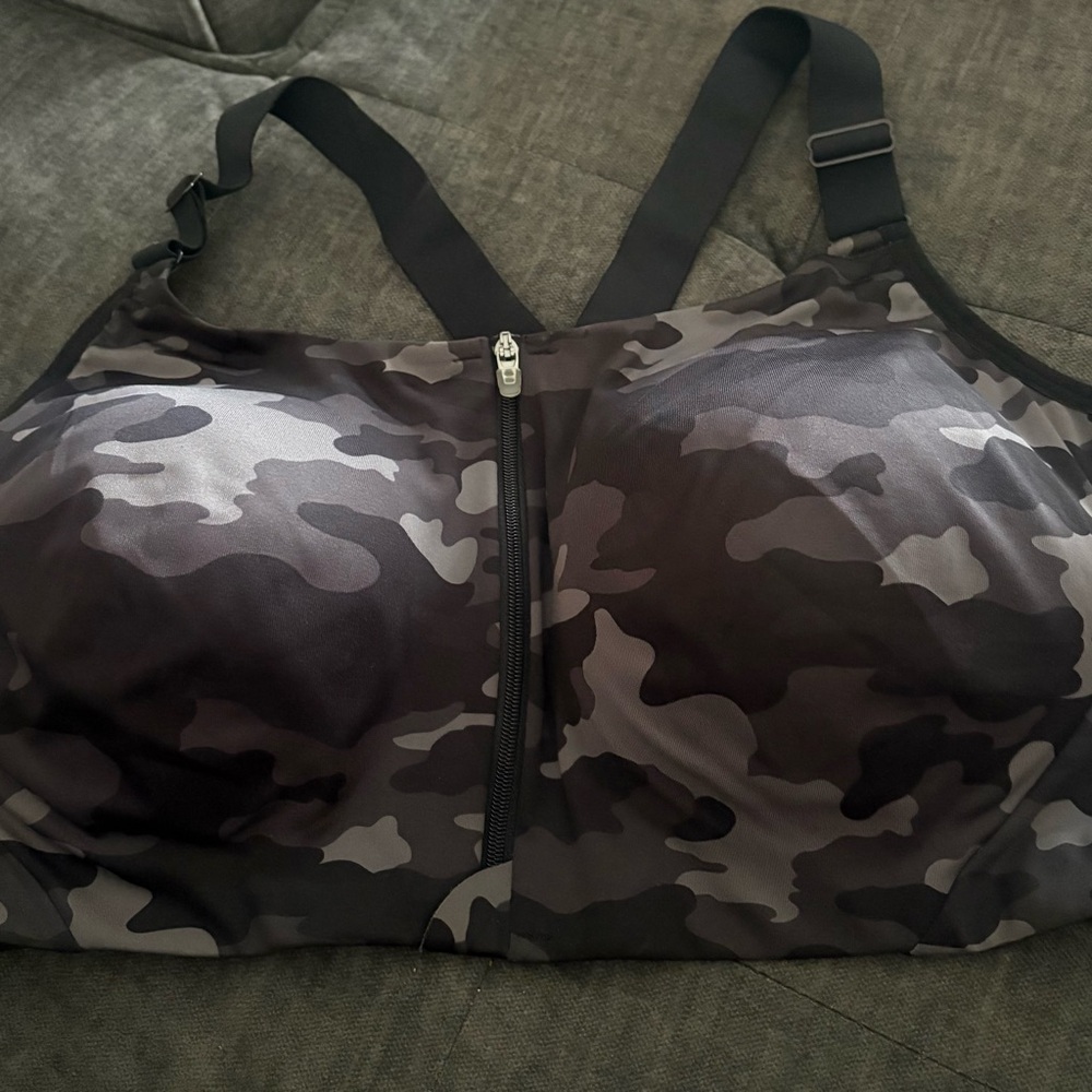 All in Motion, Camouflage Sports Bra with Front Zipper, 44D